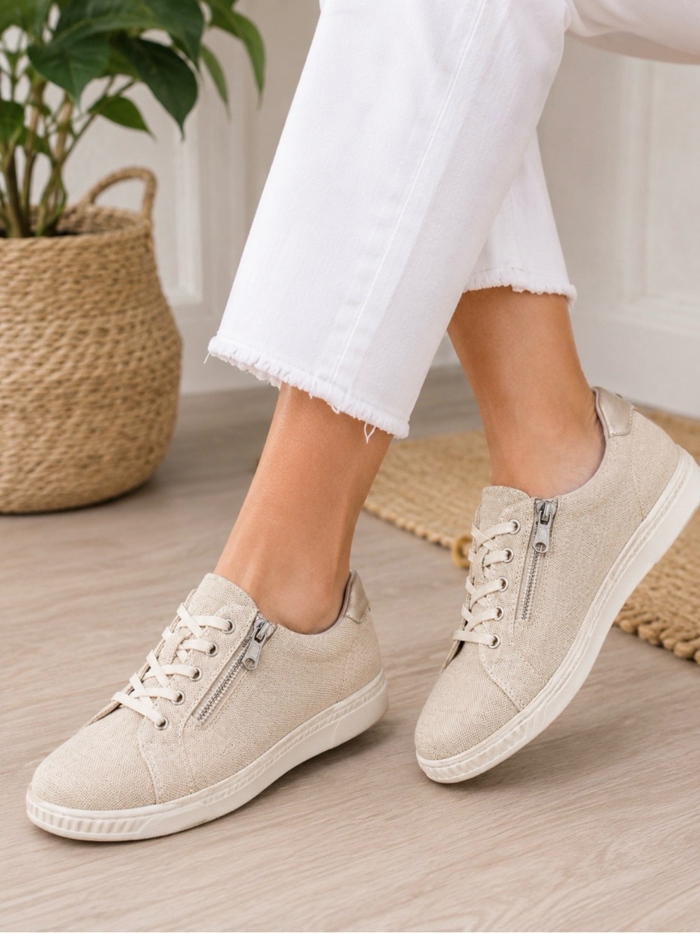 Clarks Caroline Echo Linen Zip Sneakers 8.5 Comfort Walking Shoes